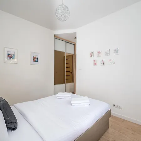 Apartment Wlochy Fasolowa 2-bedroom