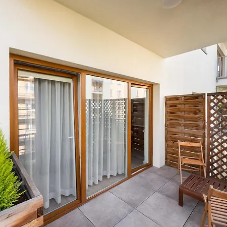 Wlochy Fasolowa 2-bedroom By Bookinghost