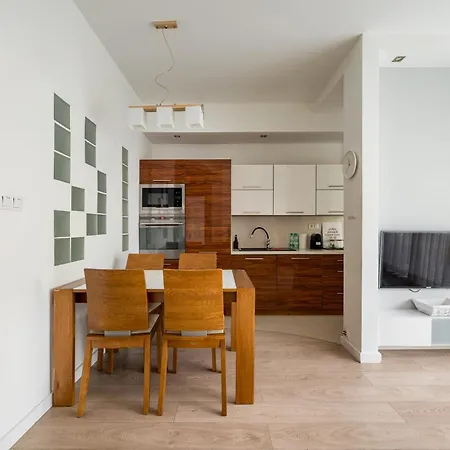 Wlochy Fasolowa 2-bedroom By Bookinghost * Varsovie