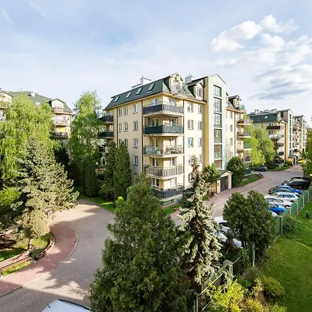 Wlochy Fasolowa 2-bedroom By Bookinghost