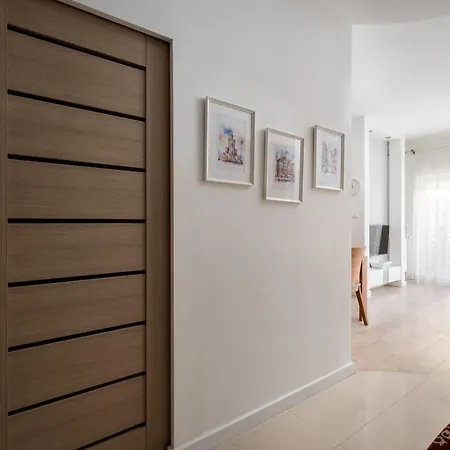 Wlochy Fasolowa 2-bedroom Apartment Warsaw