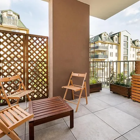 Wlochy Fasolowa 2-bedroom By Bookinghost Apartamento