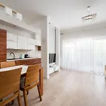 דירה Wlochy Fasolowa 2-bedroom By Bookinghost