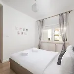 Wlochy Fasolowa 2-bedroom By Bookinghost דירה ורשה