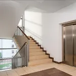 דירה Wlochy Fasolowa 2-bedroom By Bookinghost